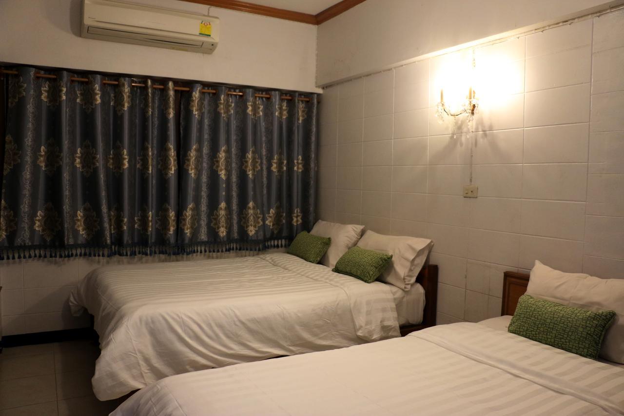 Nett Hotel Lopburi Exterior photo