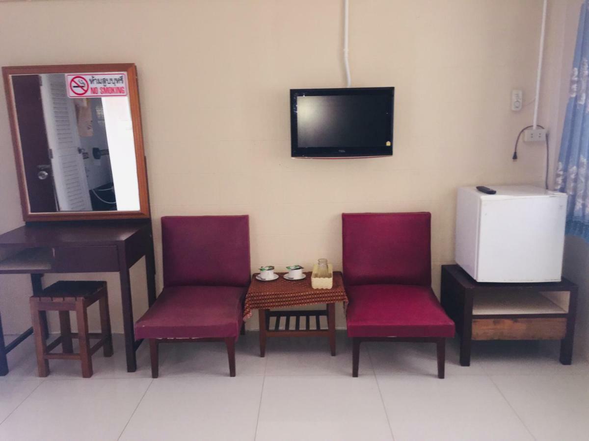 Nett Hotel Lopburi Exterior photo
